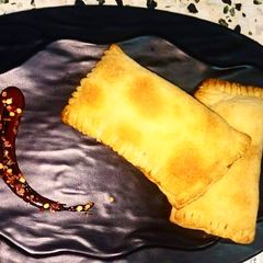 A picture of Vegetarian Pizza Puffs.