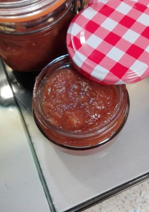 Una foto de Crema de manzana en olla cocción lenta