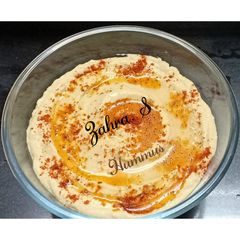 A picture of Hummus.