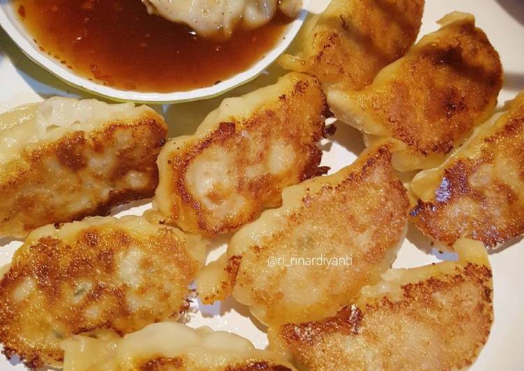 Resep 100. Gyoza Ayam (Step by Step) yang Sempurna
