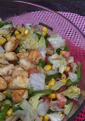 صورة لوصفة سلطة الخضار بجبن حلوم 🥗
