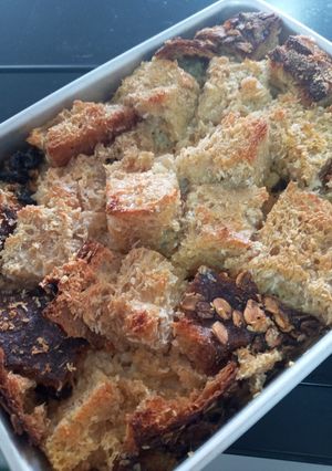 Gambar Coconut & Cinammon Dusted Sourdough Bread & Butter Pudding