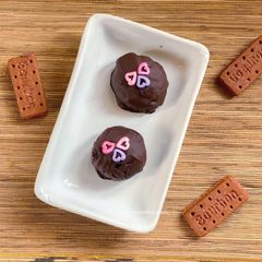Bourbon Biscuit Chocolate Pops A picture of Bourbon Biscuit Chocolate Pops.