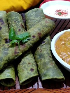 পালং থেপলা (Palak thepla recipe in bengali) রেসিপির প্রধান ছবি