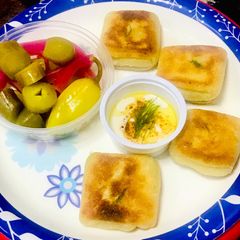 A picture of Turkish bread.