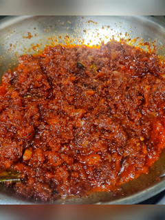 நெல்லிக்காய் தொக்கு (Gooseberry thokku recipe in tamil) செய்முறை முக்கிய புகைப்படம்