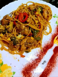 ইন্ডিয়ান স্টাইল  চিকেন স্প্যাগেটি পাস্তা (Indian style chicken spaghetti pasta recipe in bengali) রেসিপির প্রধান ছবি