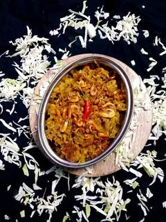 চিংড়ি মাছ দিয়ে বাঁধাকপির ঘন্ট (chingri mach diye bandhakopi ghnto recipe in Bengali) রেসিপির প্রধান ছবি