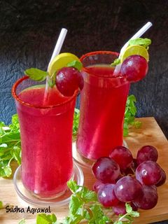 रेड ग्रेप्स कूलर (Red grapes cooler recipe in Hindi) रेसिपी मुख्य फोटो