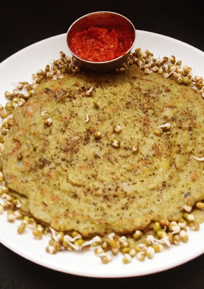 முளைபச்சை பயறு மிளகு அடை தோசை செய்முறை முக்கிய புகைப்படம்