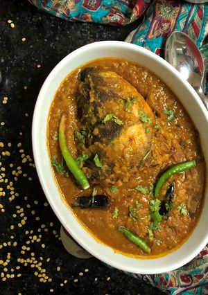 A picture of Macher Muro diye Dal (Fish Head Lentil Curry - Bengali Style).