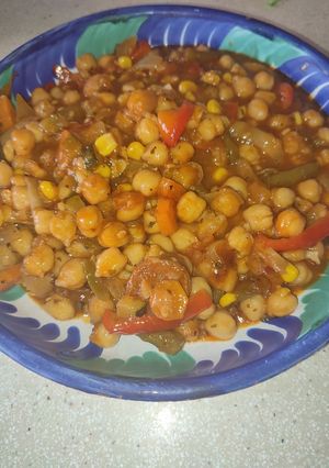 Una foto de Garbanzos con verduras