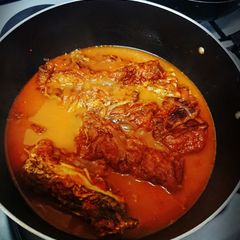A picture of Nile Perch(Mbuta) stew.