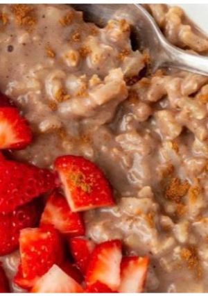 Una foto de Potaje de arroz integral y fruta