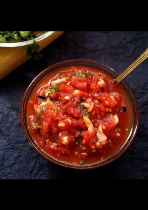 टमाटर, लहसुन और प्याज़ की चटनी (tamatar lahsun aur pyaz ki chutney recipe in Hindi) रेसिपी मुख्य फोटो