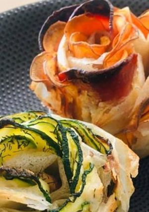 Une photo de Fleurs de BrickCourgette Saumon et Patate douce Chorizo