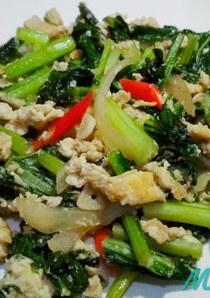 Foto resep Sawi hijau cabik telur
