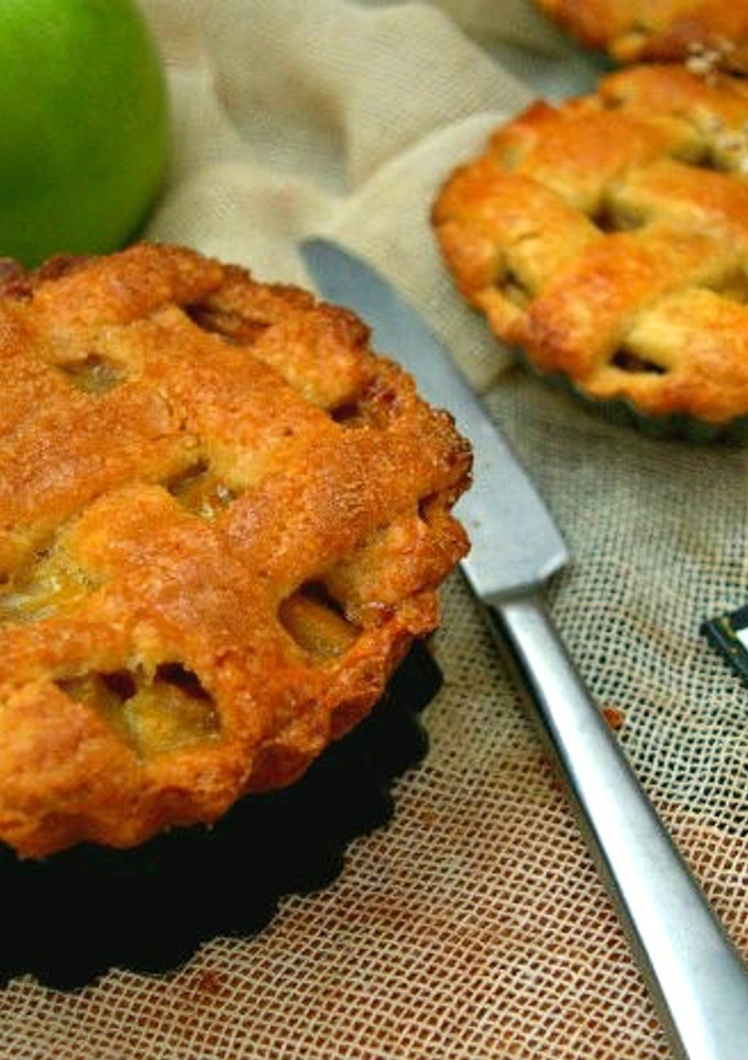 Una foto de Pastel de manzana americano versión mini