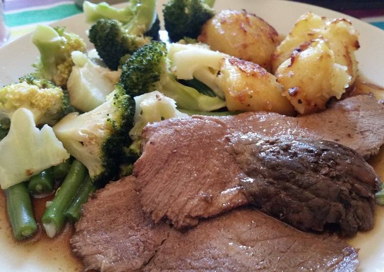 Roast beef with steamed veg and roast potatoes