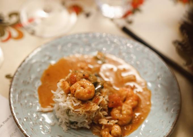 Malabar (coastal) prawn curry from @radikalkitchen