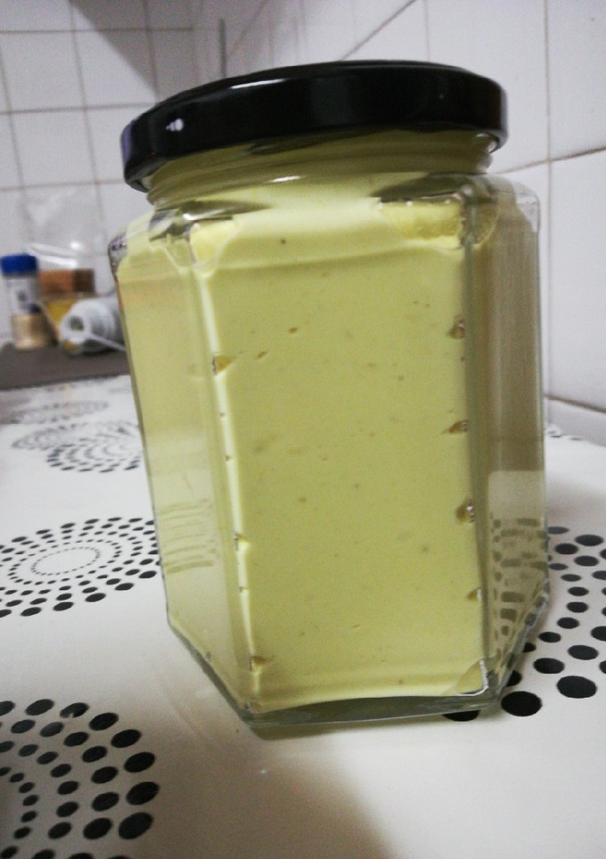 Una foto de Mayonesa de curry (sin huevo)