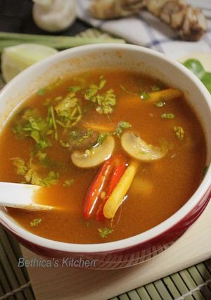 A picture of Tom Yum Soup.