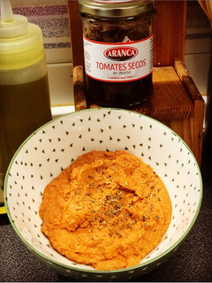 Una foto de Pesto rojo vegano 🌱