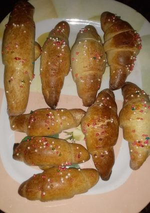 A picture of Croissant bread rolls.