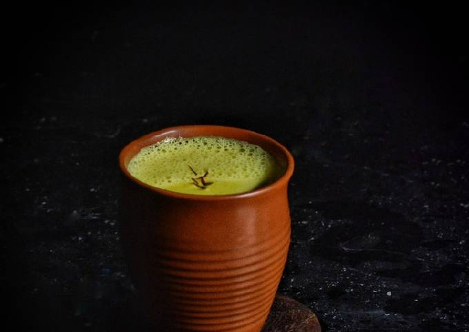 Turmeric latte