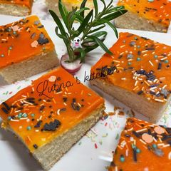 A picture of 🎃🍰Halloween TrayBake Cake:.