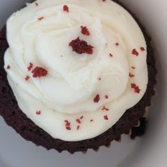 A picture of Red Velvet Cupcakes.