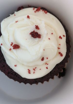 A picture of Red Velvet Cupcakes.