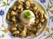 Una foto de pollo al curry rapido
