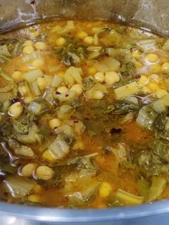 Una foto de Garbanzo con Acelgas