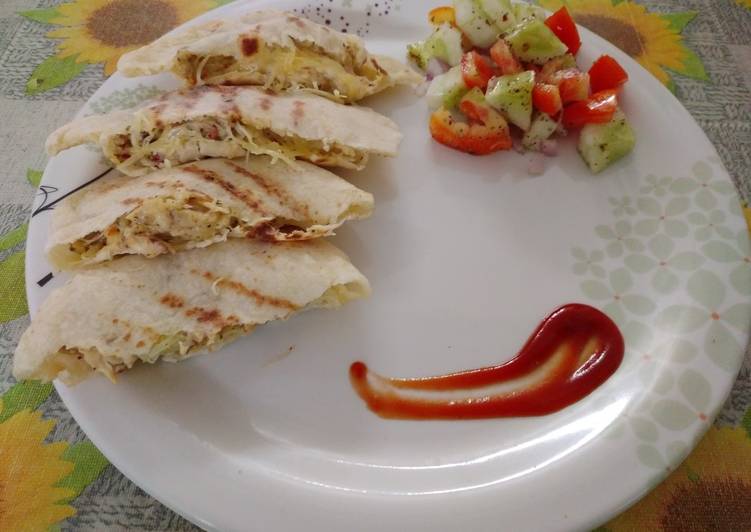 Recipe of Homemade Chicken pocket sawarma #BreadDay