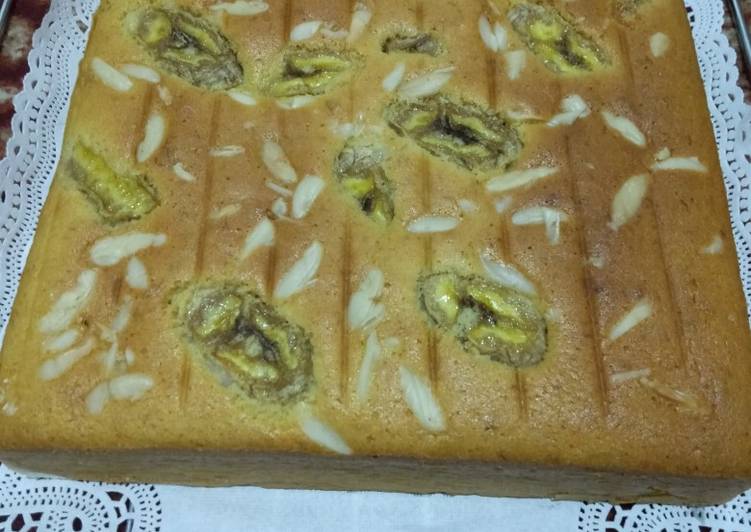 Resep Bolu pisang toping kenari yang Enak Banget