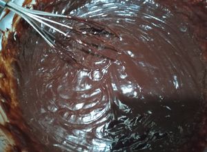 Una foto de Ganache de chocolate N°2 para trufa y decoración