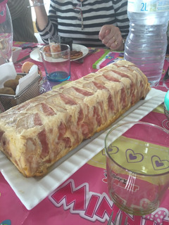 Una foto de Pastel de tortilla de patatas 🥔