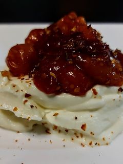 Una foto de DIPS Picosito Con Queso Crema...!🍅🍒