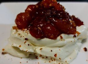 Una foto de DIPS Picosito Con Queso Crema...!🍅🍒