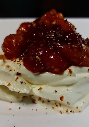 Una foto de DIPS Picosito Con Queso Crema...!🍅🍒