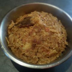A picture of Cabbage Potato curry.
