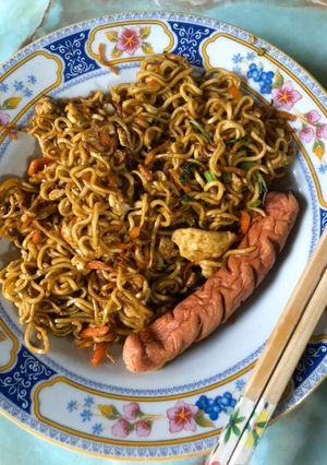 Foto resep Mie Goreng Isi Telur Sosis Sayur