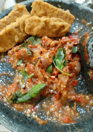 Foto resep Tempe goreng sambal terasi daun kemangi