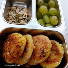 A picture of Poha Moong Cutlets.