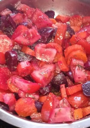 Una foto de Ensalada saludable vegetariana y VEGANA