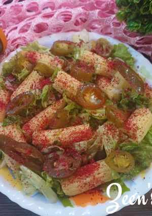 A picture of Lettuce and Baby Corn Salad with Sumac.