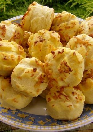 Sajtos-tejfölös pogácsa recept fotója