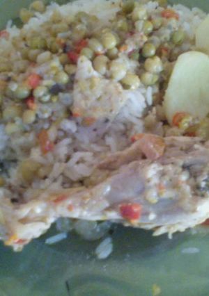 Una foto de Pollo al limón