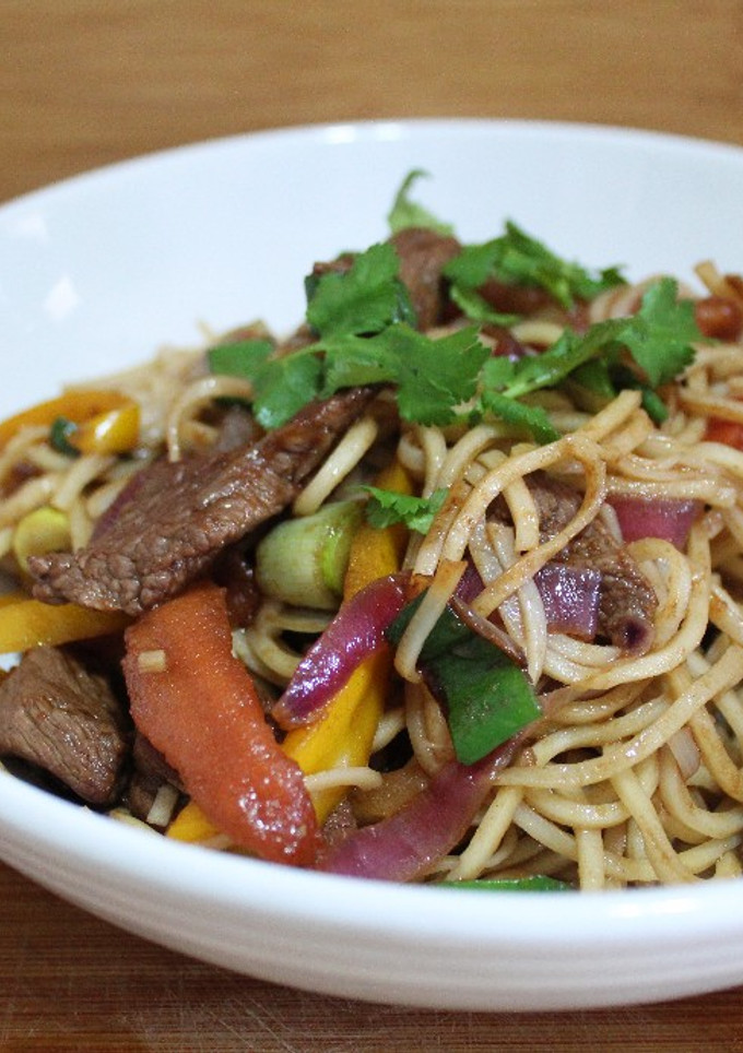 Una foto de Tallarín saltado